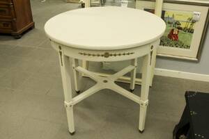 Salongsbord, Gustaviansk stil