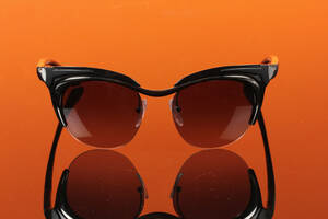 Prada. Dame solbrille, model SPR 610 Denne vare er sat til omsalg under nyt varenummer 4314786
