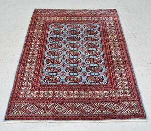 Handknuten matta, orientalisk, 181122 cm.