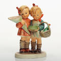 HUMMEL-FIGURIN, Going to Grandmas, Goebel
