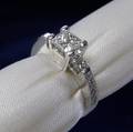 Ring in Weißgold mit Brillanten und Diamanten - ca. 1.1 ct.
