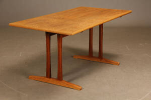 Børge Mogensen for FDB. Shakerbord af patineret egetræ