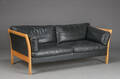 Dansk møbelproducent. To-pers. sofa