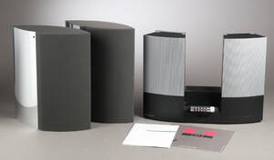 Bang  Olufsen. Par BeoLab 4000 højttalere samt BeoLab 2000 3