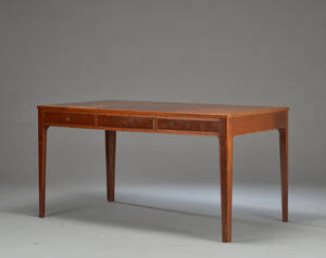 Skrivebord af mahogni