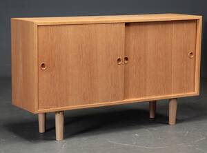 Børge Mogensen. Skænk af egetræ, model Øresundsserien