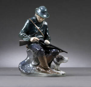 Royal Copenhagen Jæger figur af porcelæn, nr. 1087