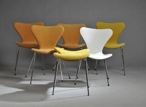 Arne Jacobsen 1902-1971. Sæt på seks stelskal til model 3107 6