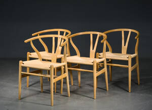 Hans J. Wegner, Fire Y- stole af egetræ, model CH-24 4