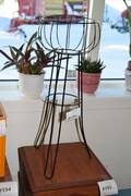 String piedestal