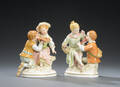 Et par figurgrupper af børn, Berlin,1800-tallet. 2 