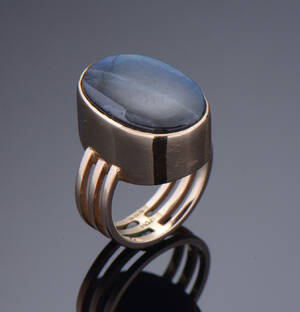 Hans Hansen. Labradoritring af 14 kt