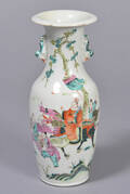 Kinesisk vase af porcelæn, Tongzhi, 1862-1874 Denne vare er sat til omsalg under nyt varenummer 4720151