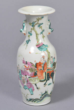 Kinesisk vase af porcelæn, Tongzhi, 1862-1874 Denne vare er sat til omsalg under nyt varenummer 4720151