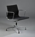 Charles Eames 1907 - 1978. Kontorstol, model EA-108, sort hopsak