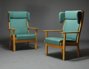 H. J. Wegner. Par øreklapstole 2