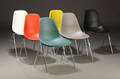 Charles Eames . Sæt på seks stabelstole, model DSS 6 Denne vare er sat til omsalg under nyt varenummer 4104446