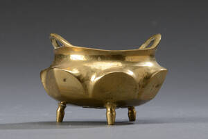 Lille kinesisk røgelseskar af bronze, 1900-tallet Denne vare er sat til omsalg under nyt varenummer 4506727