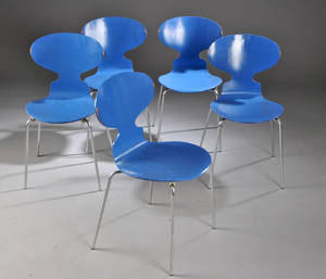 Arne Jacobsen 1902 - 1971. Fem stole myren model 3101 5.