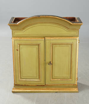 Hängskåp, allmoge, 1800-tal