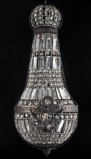Vägglampett med glasprismor, 1900-talets andra hälft