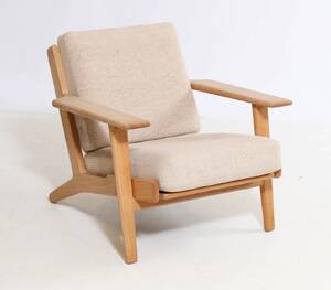 Hans J. Wegner. Lænestol af egetræ model GE-290 