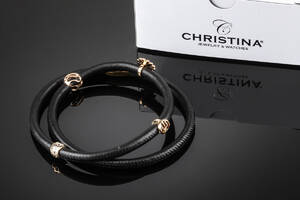 Christina Watches. Læderarmbånd med fire charms.