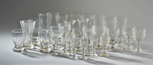 En samling glas 19.20. årh. 30