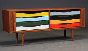 Snedkermester Bruno Hansen. Fritstående skænk, teaktræ  Denne vare er sat til omsalg under nyt varenummer 4497691