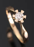 Ring i 14 kt guld med brillant 0.40 ct. Denne vare er sat til omsalg under nyt varenummer 4715202