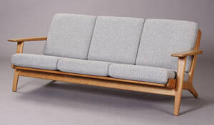 H. J. Wegner. Tre-pers sofa, model GE-2903 Denne vare er sat til omsalg under nyt varenummer 4408301