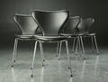 Arne Jacobsen. Fire syverstole model 3107, sort læder 4  