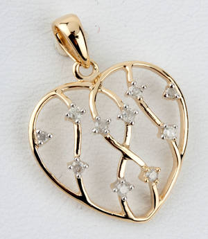 Hjertevedhæng med diamanter