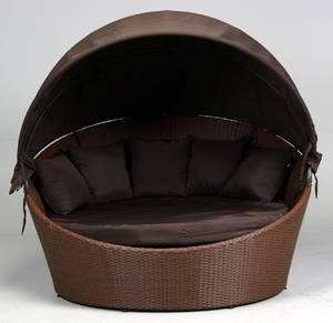 Elskovsrede, brun polyrattan med brune hynder