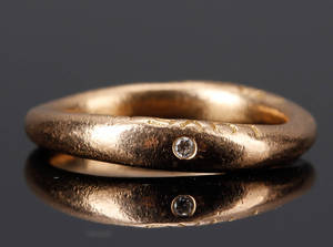 Ole Lynggaard. Lovering nr 3, 18 kt guld med brillant