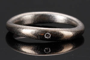 Ole Lynggaard. Lovering nr 2 med brillant, 18 kt hvidguld