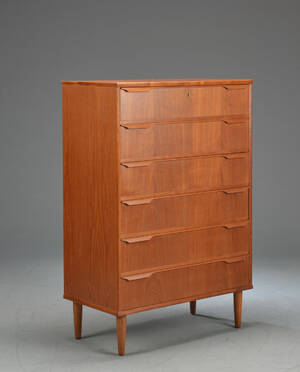 Dansk møbelproducent. Kommode, teaktræ