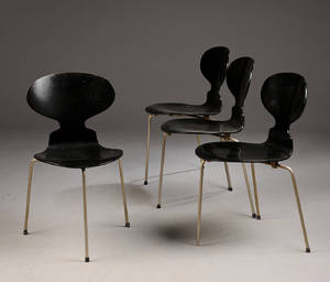Arne Jacobsen 1902-1971. Sæt på fire stole myren, model 3100 4