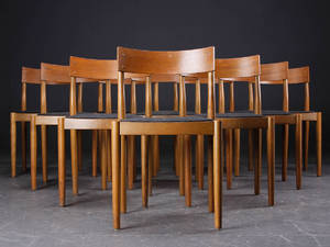 Dansk møbelproducent. Sæt på 10 stole, bøg og eg. 10
