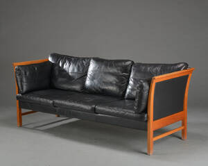 Dansk Møbelproducent. 3-pers sofa i sort læder.