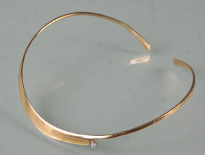 Gabrielsen, unika halsring med brillant 0,07 ct.