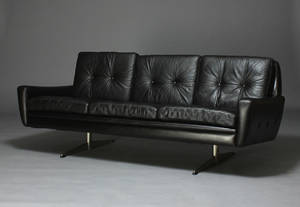 Dansk møbelproducent. Tre-pers. shakersofa