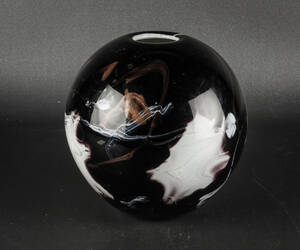 Fransk vase af flerfarvet glas