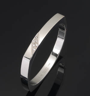 K.Laursens armbånd med diamanter