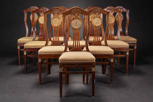 Møblement på 10 stole af mahogni 10 Denne vare er sat til omsalg under nyt varenummer 4317217