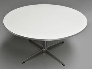 Arne Jacobsen. Lounge sofabord. Ø 90 cm 