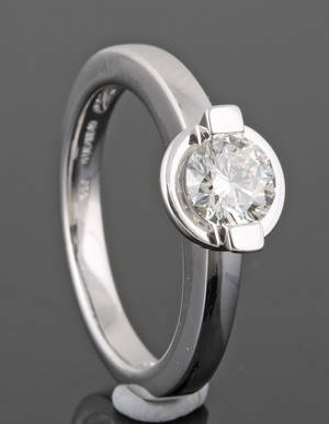 18K diamond solitaire ring approx. 0.70ct