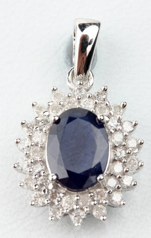 Safir- og diamantvedhæng