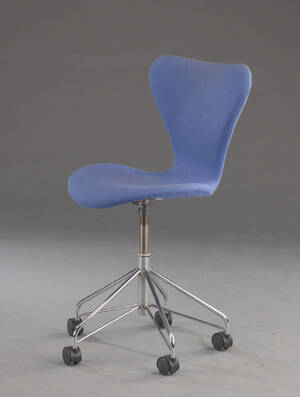  Arne Jacobsen. Kontorstol model 3117