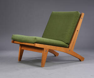 Hans J. Wegner.  Lavrygget lænestol, model GE-375
